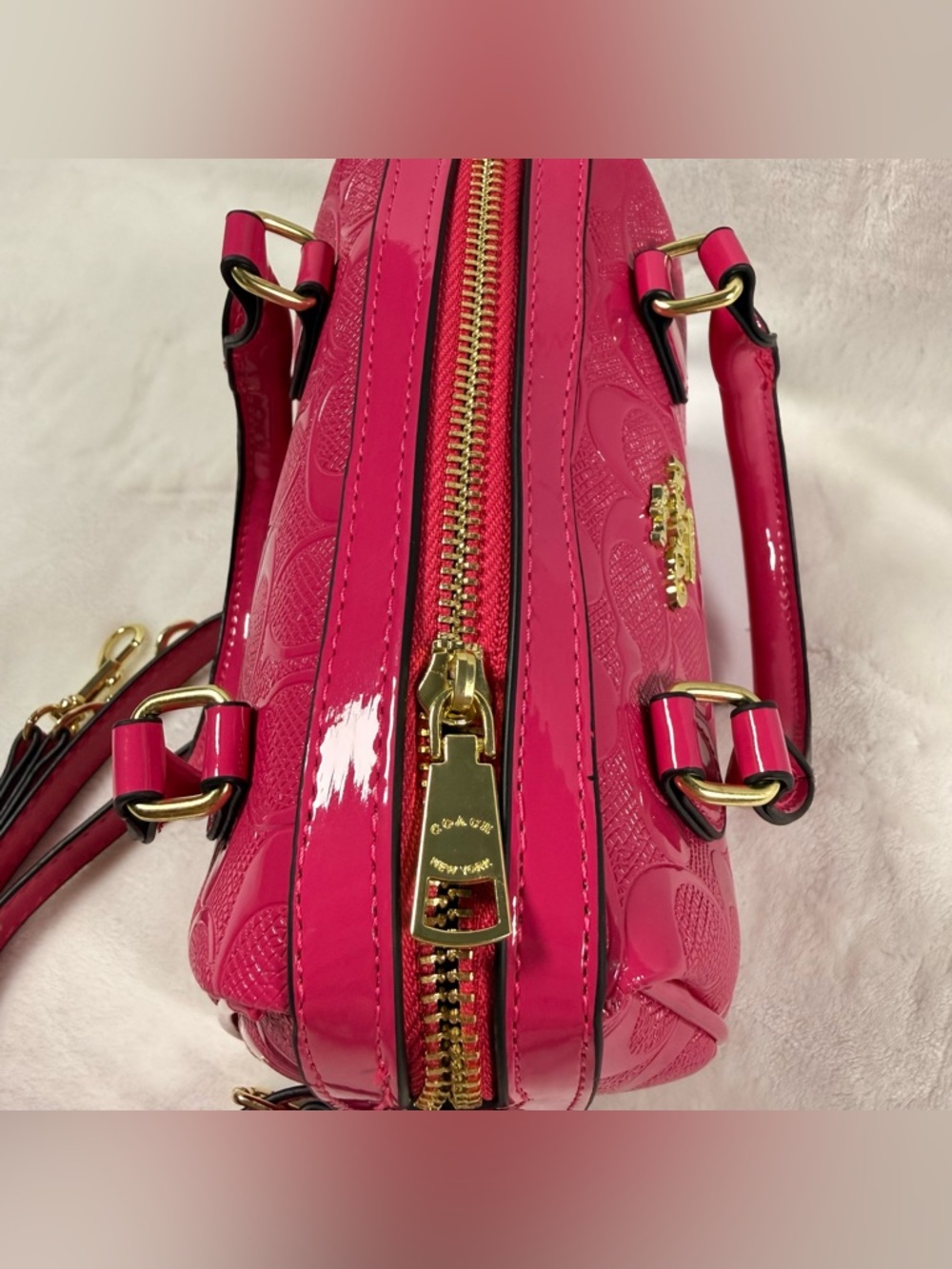 Coach Hot Pink Patent Signature with Detachable Strap with box - Picture 5 of 5